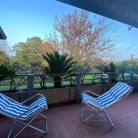 Family House With Free Parking, 450m From Appartement Lazise